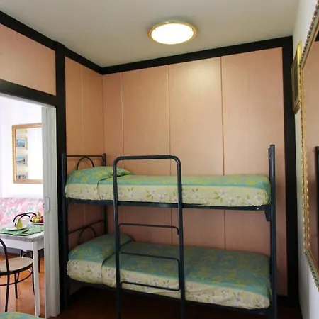 Apartman Valbella Con Piscina Bibione